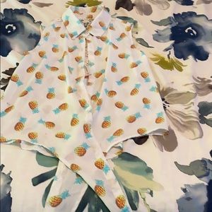 Women’s pineapple button up tank top